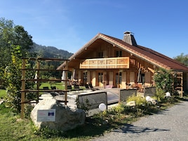 Fachada de la propiedad