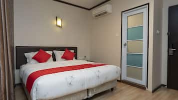 Rollaway beds, free WiFi, bed sheets
