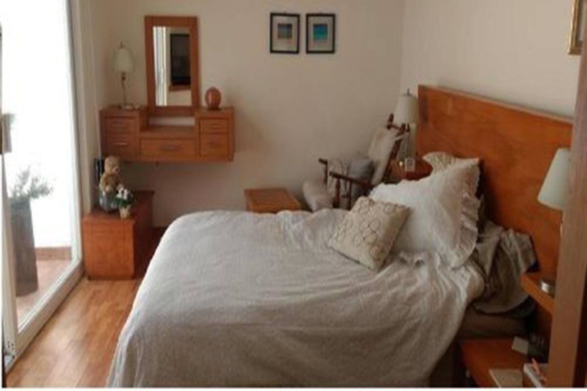 Triple Room, Multiple Beds, Smoking | In-room safe, iron/ironing board, WiFi (free)