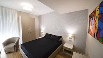 Double Room, 1 Katil Ratu (Queen), Accessible, Non Smoking | Bar mini, meja, katil bayi/kot (percuma), Wi-fi percuma