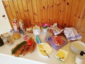 Daily buffet breakfast for a fee