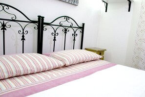 Double Room | In-room safe, free WiFi - Bed and Breakfast L'Aranceto (San Donaci)
