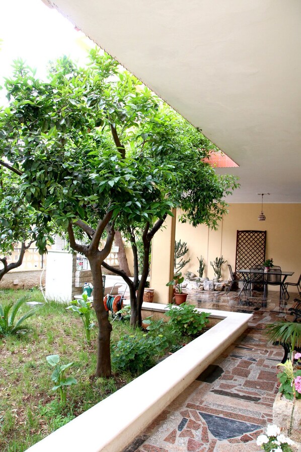 Exterior - Bed and Breakfast L'Aranceto (San Donaci)