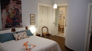 Suite, 2 Bedrooms, Garden View | Desk, free cribs/infant beds, free WiFi, bed sheets - La magnolia B&B (Baronissi)