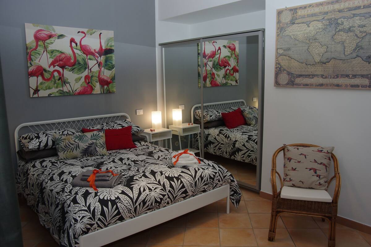 Double Room, Garden View, Ground Floor | Desk, cribs (free), WiFi (free), bed sheets