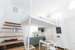 City Studio, 1 Double Bed with Sofa bed - Sparkling Ernesto II (Budapest)