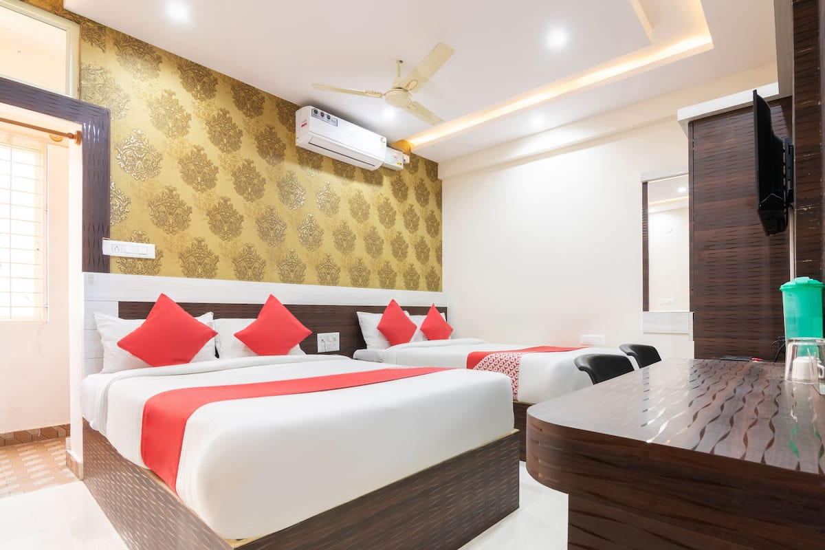 Deluxe Double or Twin Room, 1 King Bed | Bed sheets