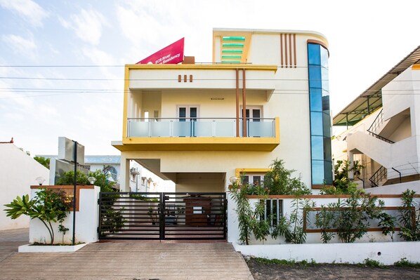 Exterior - OYO 15701 River View Residency (Chennai)