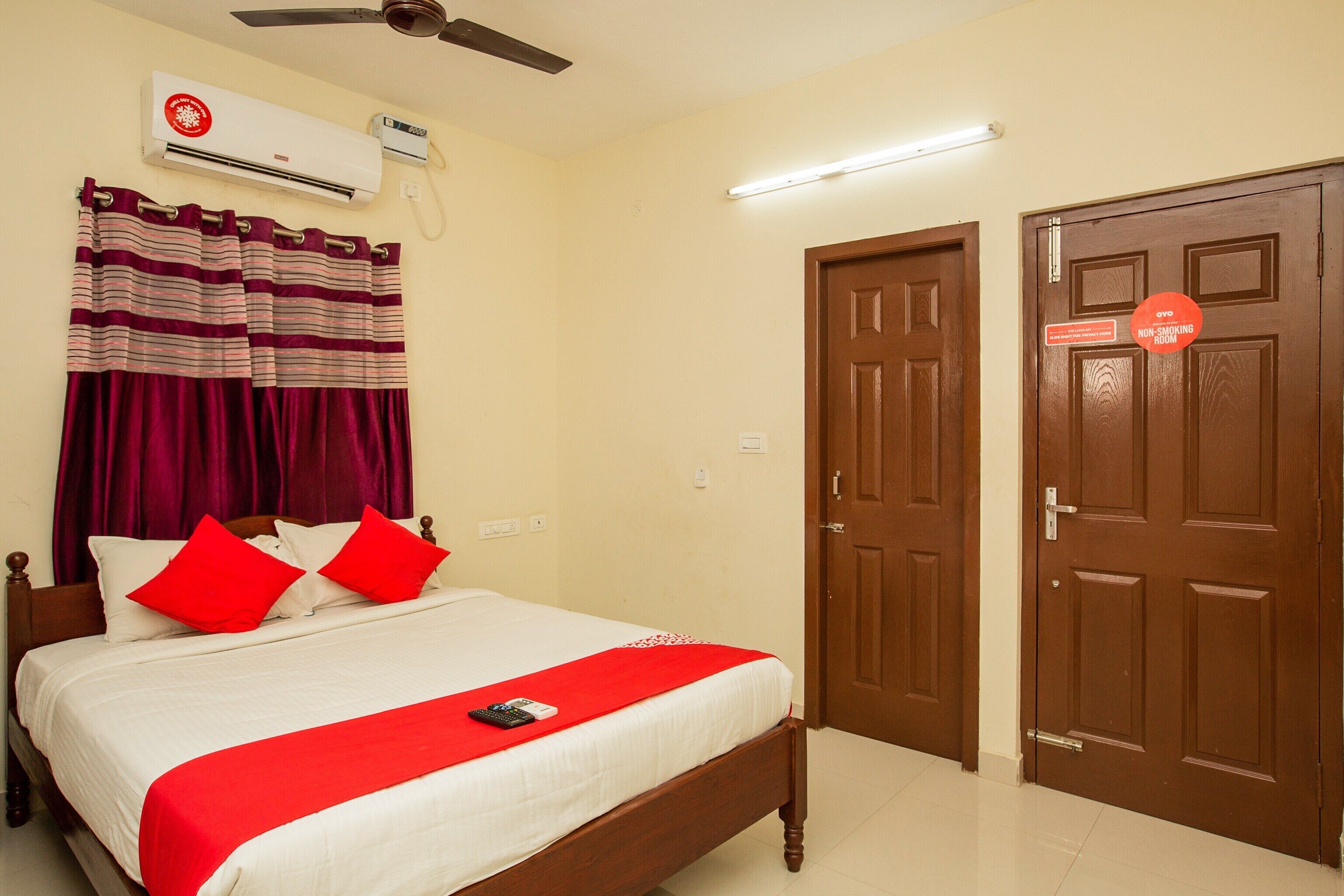 Double or Twin Room | Bathroom | Hair dryer, towels