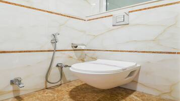 Double or Twin Room | Bathroom | Free toiletries, towels