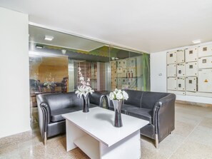 Khu tiếp khách ở sảnh