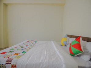 Double or Twin Room | Free WiFi - OYO 13751 Home 2BHK Near Calangute (Saligao)