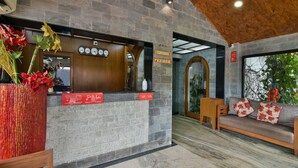 Reception - OYO 4977 Kristal Sands Beach Resort (Calangute)