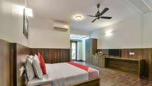 Room - OYO 4977 Kristal Sands Beach Resort (Calangute)