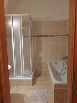 Deluxe Apartment, 2 Bedrooms, Non Smoking, Terrace | Bathroom amenities - The Green Garden Apartment (Prague)