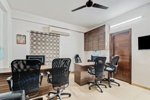 Reception - OYO 14502 Hotel Hill View Guest House Hitech City (Hyderabad)