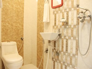 Free toiletries, towels - OYO 13889 Hotel Seth Sawariya (Jaipur)