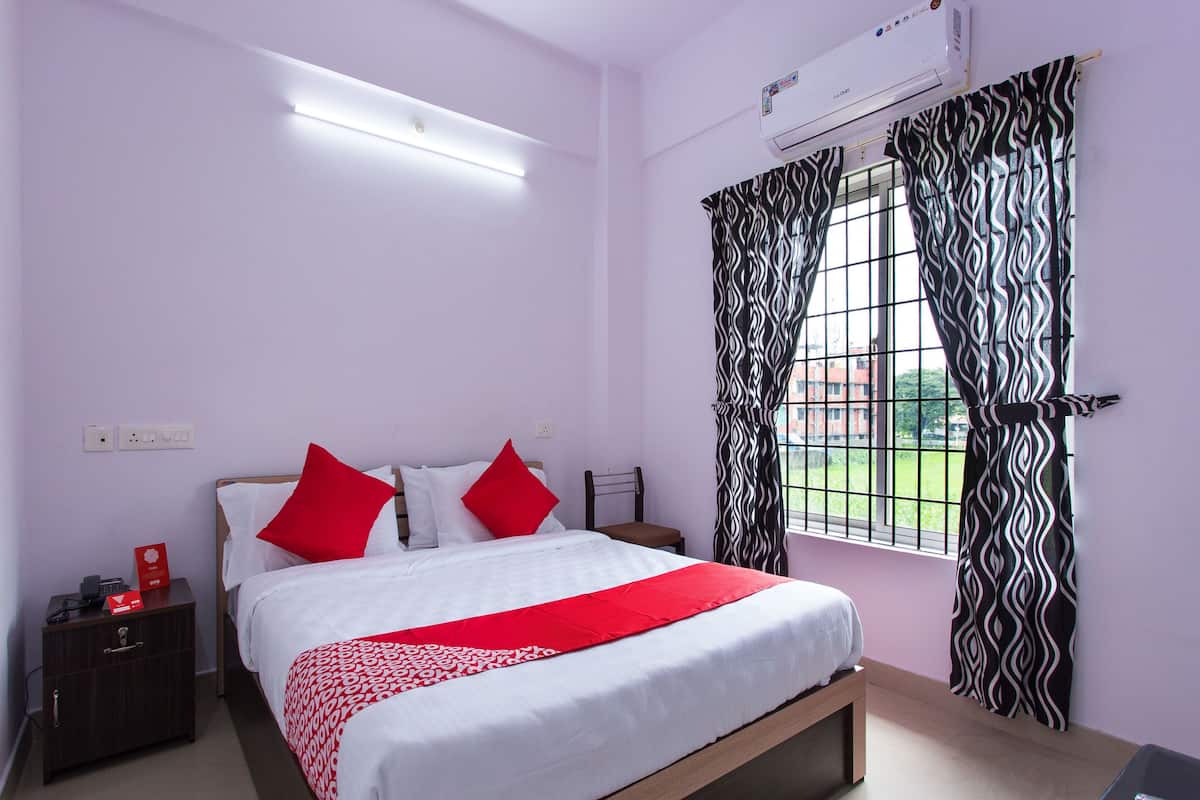 classic room | soundproofing, free wifi, bed sheets