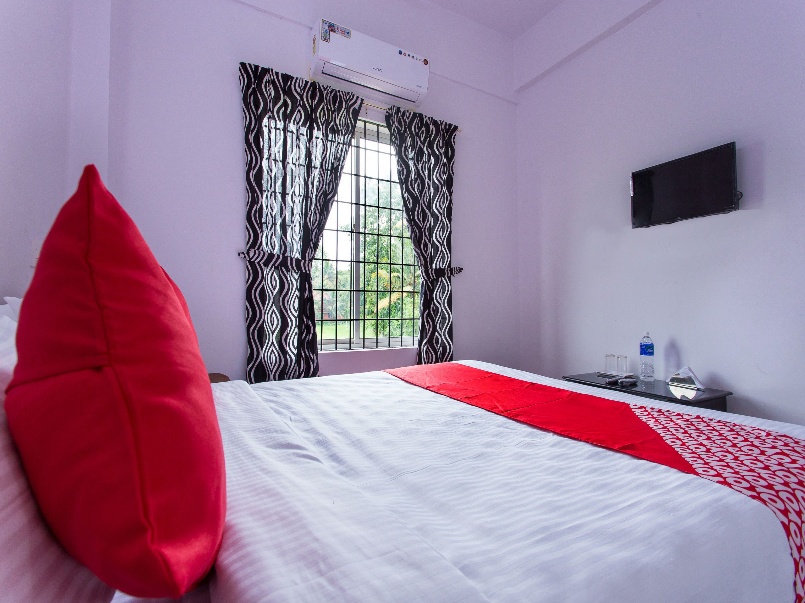single room | soundproofing, free wifi, bed sheets