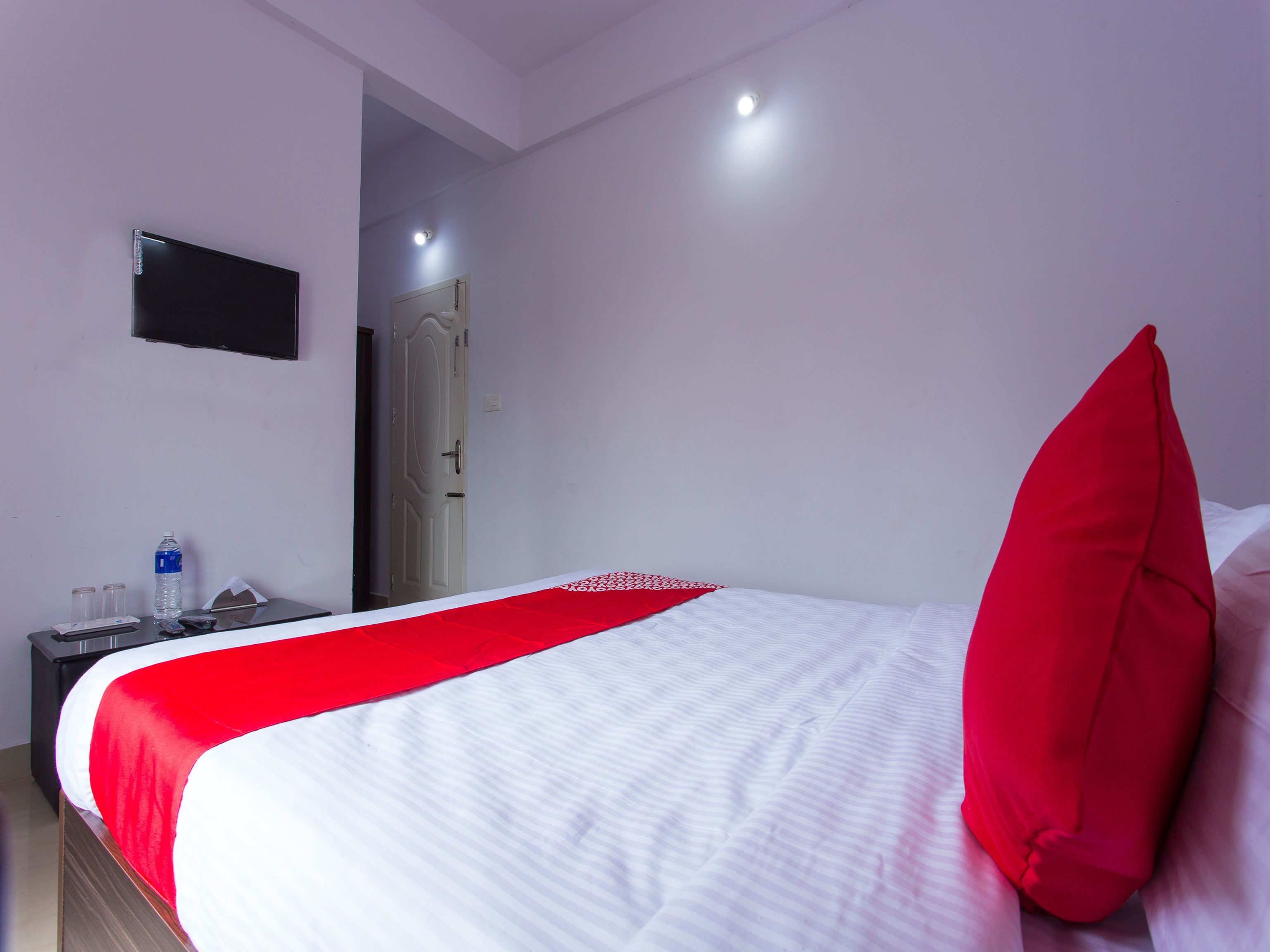 classic room | soundproofing, free wifi, bed sheets