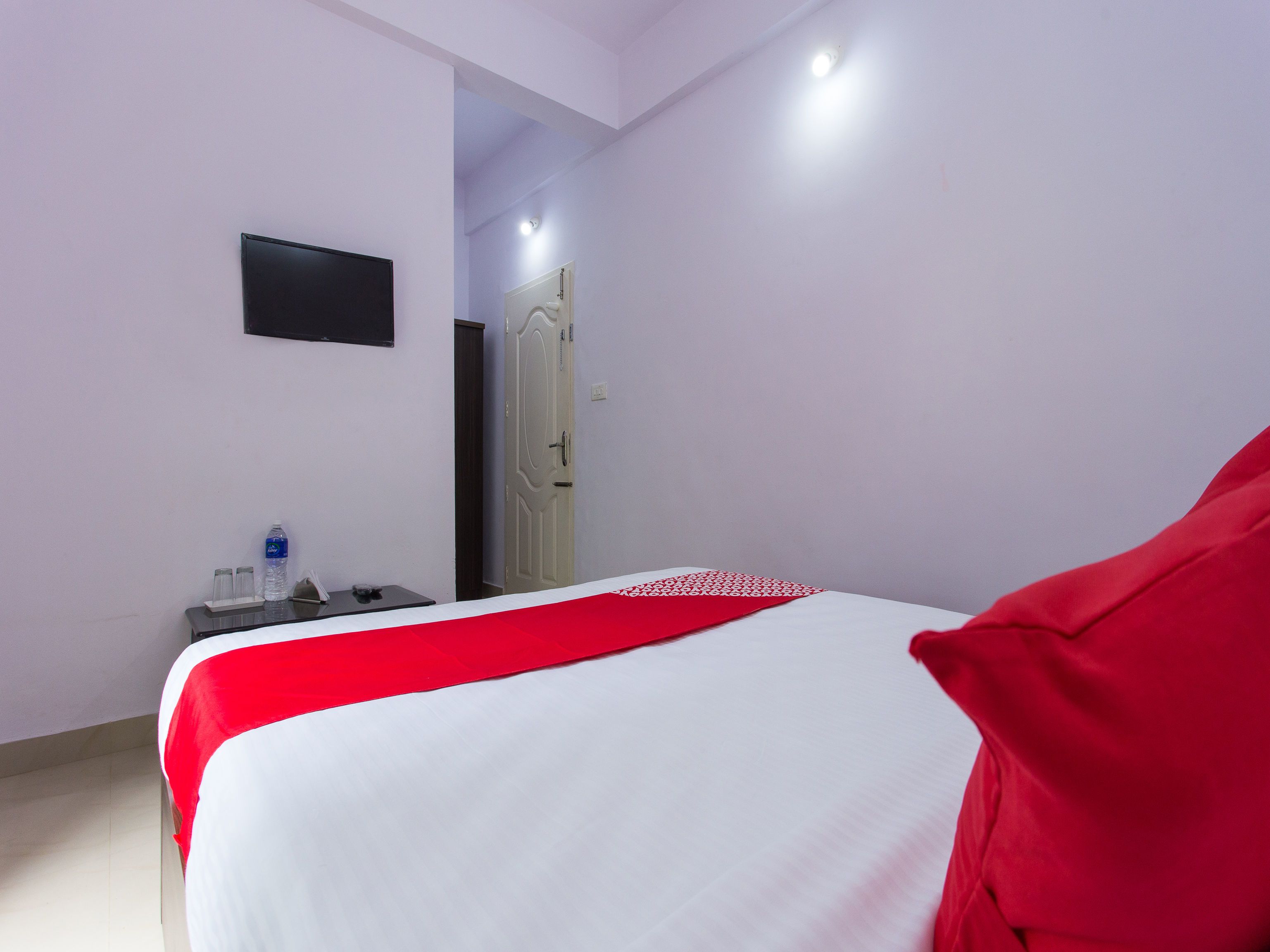 classic room | soundproofing, free wifi, bed sheets
