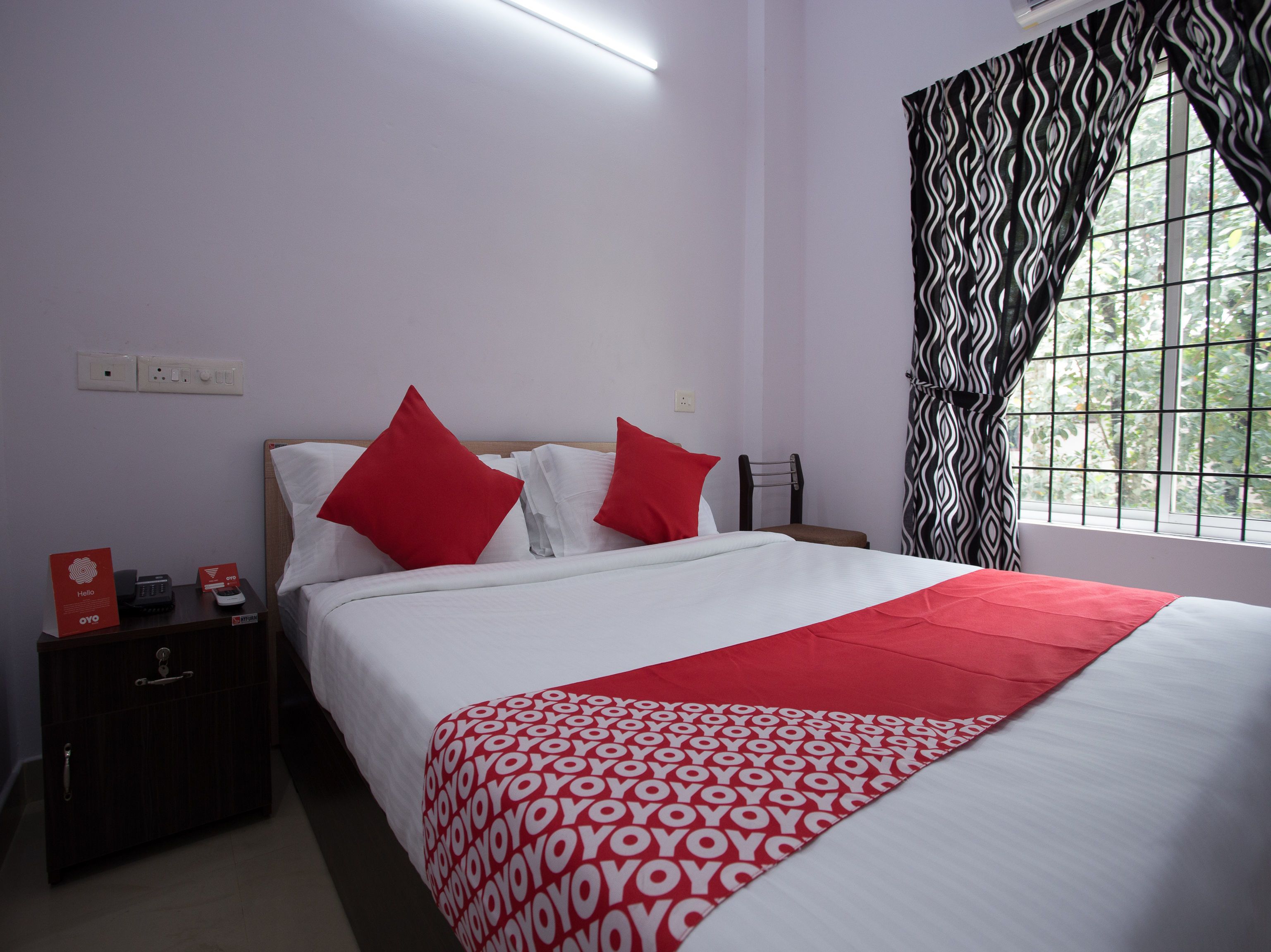 classic room | soundproofing, free wifi, bed sheets