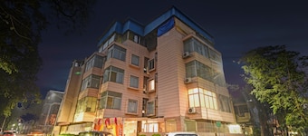 Townhouse 727 Hotel The Platinum