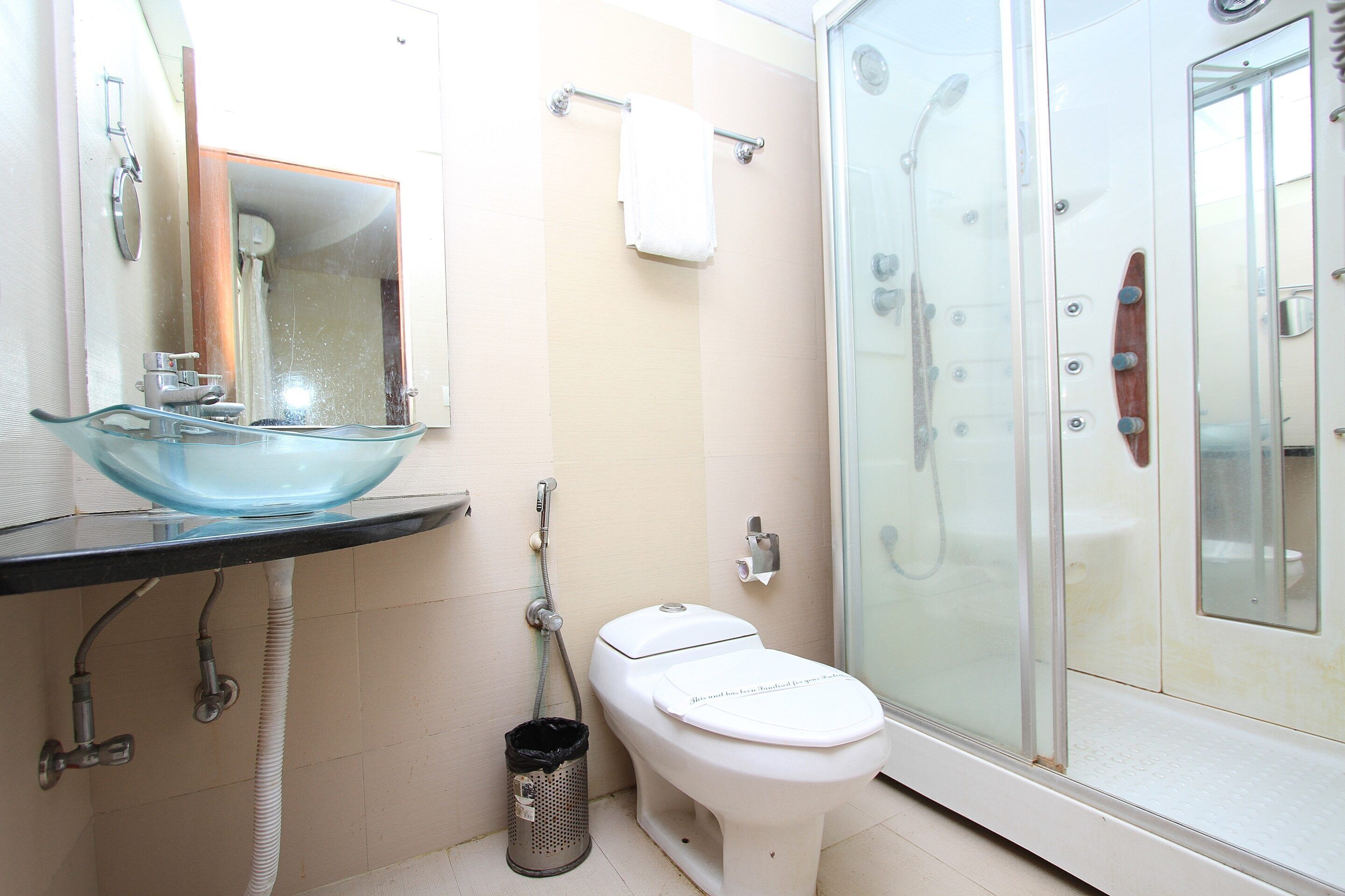 Free toiletries, towels