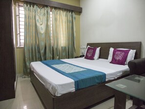 Room - Hotel Jagannath Temple (Puri)