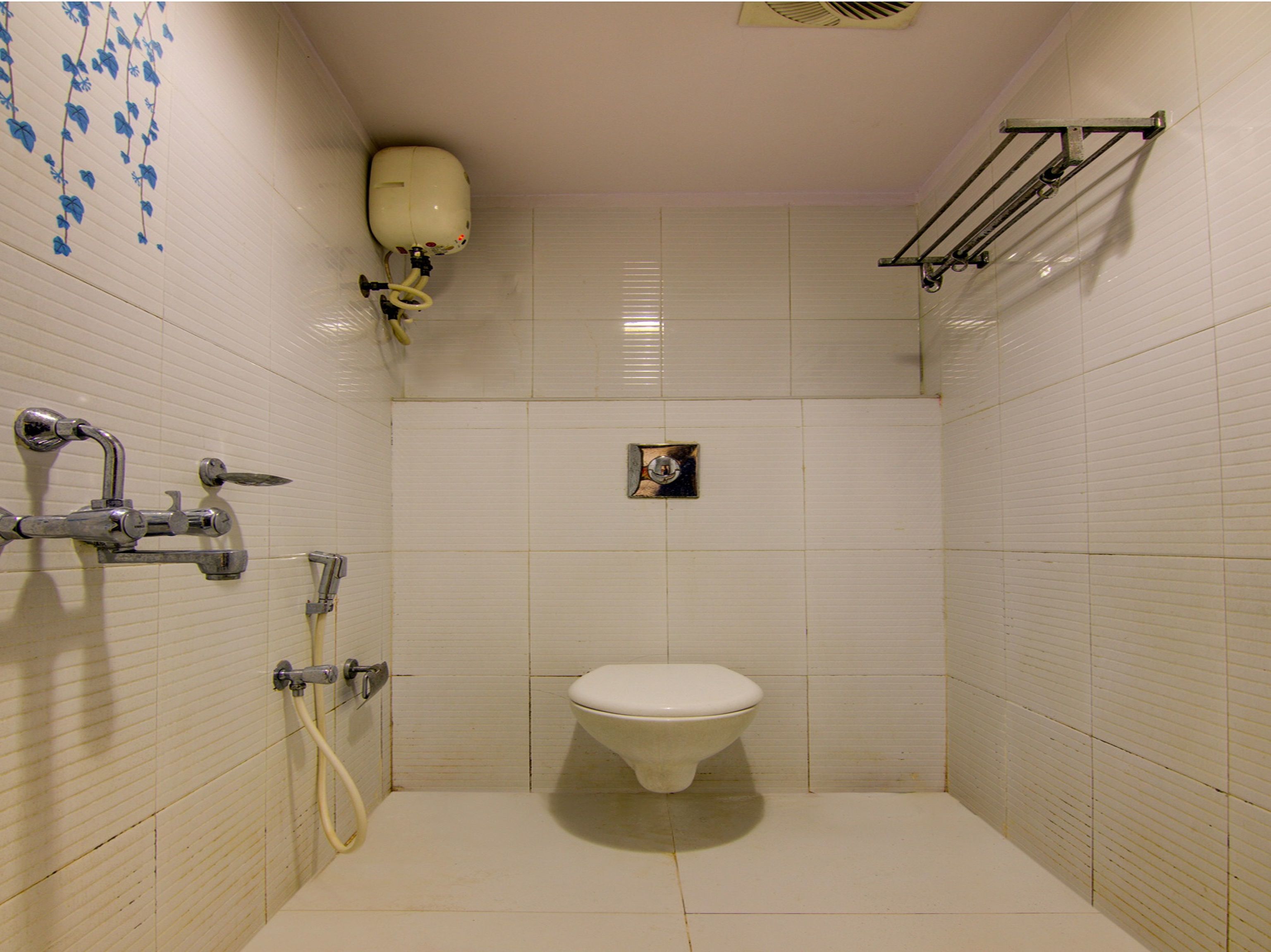 free toiletries, towels