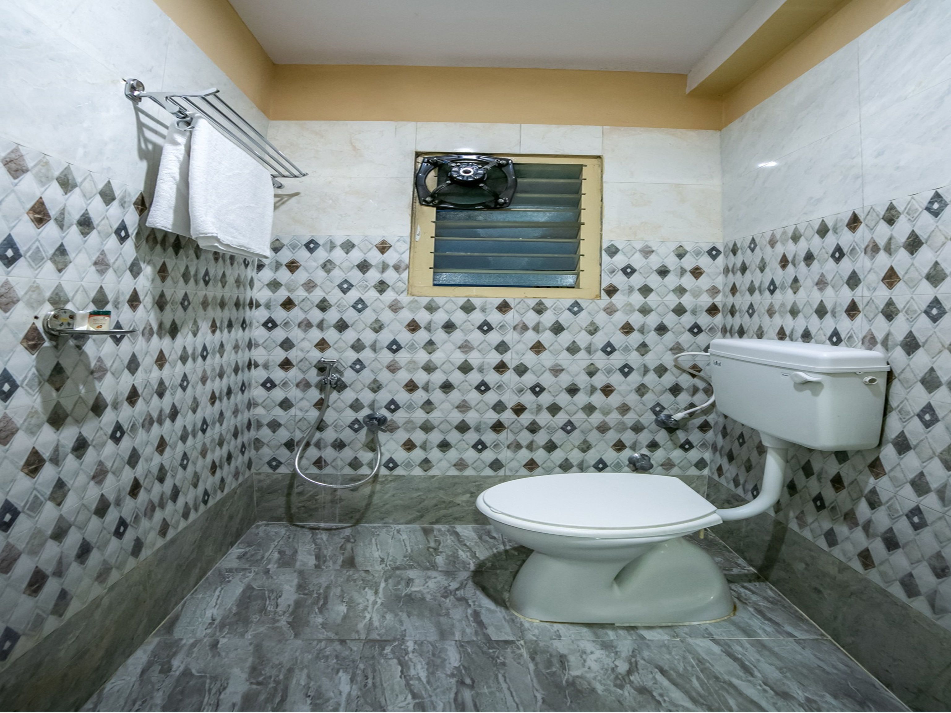 double or twin room | bathroom | free toiletries, towels