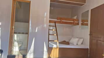 Basic Room, Multiple Beds, Private Bathroom, Mountain View | Bed sheets