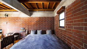 2 bedrooms, premium bedding, individually decorated