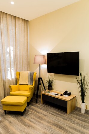 Standard Apartment, Kitchenette | Room amenity