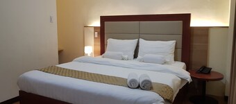 Sleep and Stay Hotel