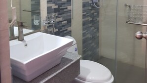 패밀리룸 | 욕실
