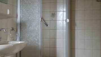 Basic Double Room | Bathroom | Free toiletries, hair dryer, towels