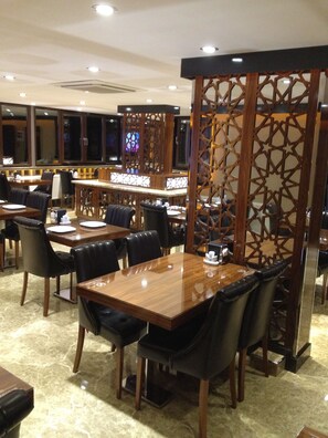 Free daily buffet breakfast - Grand Hotel Basaran (Bilecik)