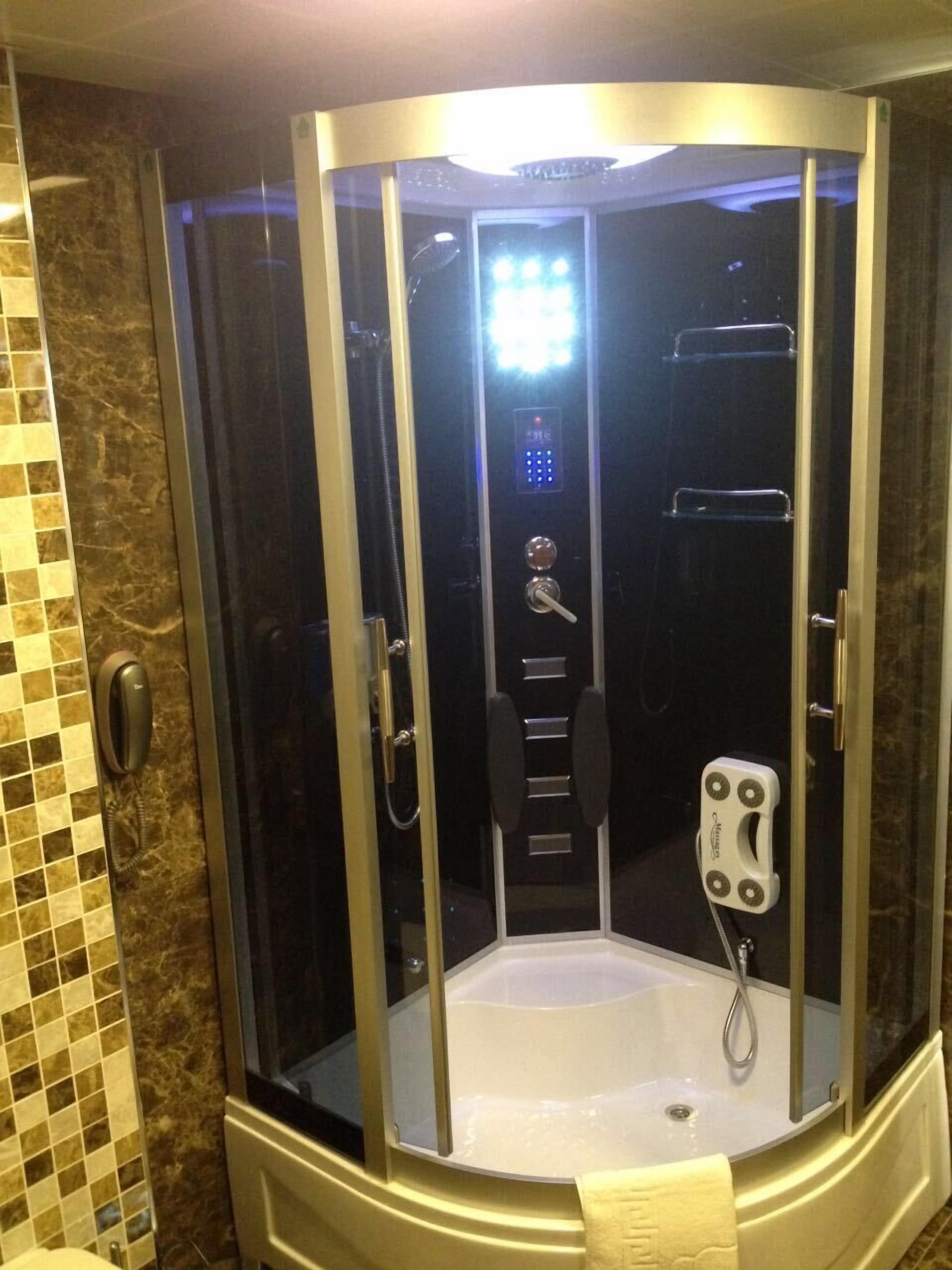 shower, free toiletries, hair dryer, slippers