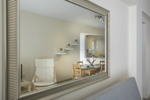 Apartment, 2 Bedrooms | Living area