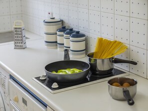 Villa, 2 camere da letto | Cucina privata | Frigorifero, microonde, forno, piano cottura