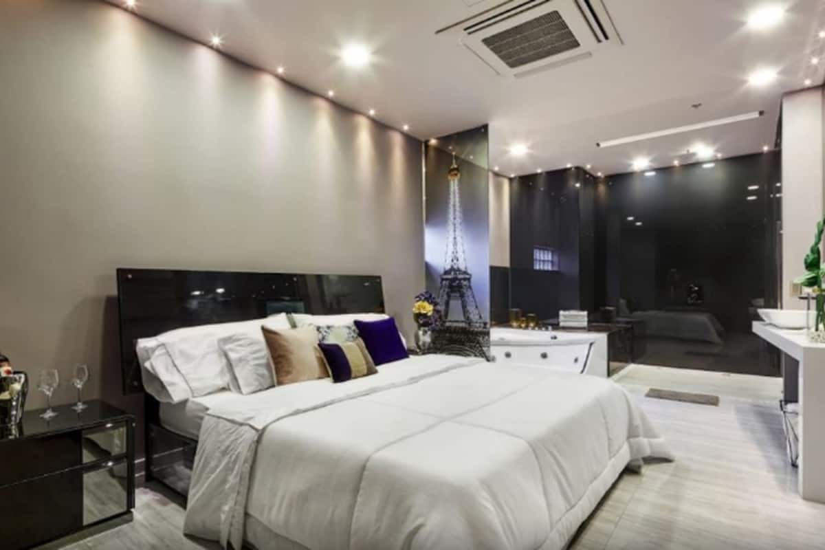 Grand Suite, Non Smoking | 2 bedrooms, Egyptian cotton sheets, premium bedding, memory foam beds