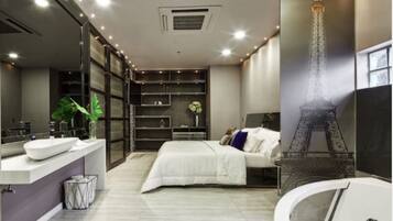 2 bedrooms, Egyptian cotton sheets, premium bedding, memory foam beds