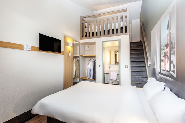 Desk, soundproofing, free WiFi, bed sheets - B&B HOTEL BAYONNE (Bayonne)