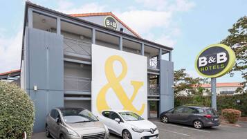 Façana frontal de l'allotjament