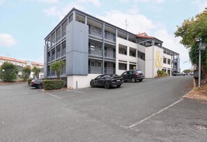 Front of property - B&B HOTEL BAYONNE (Bayonne)