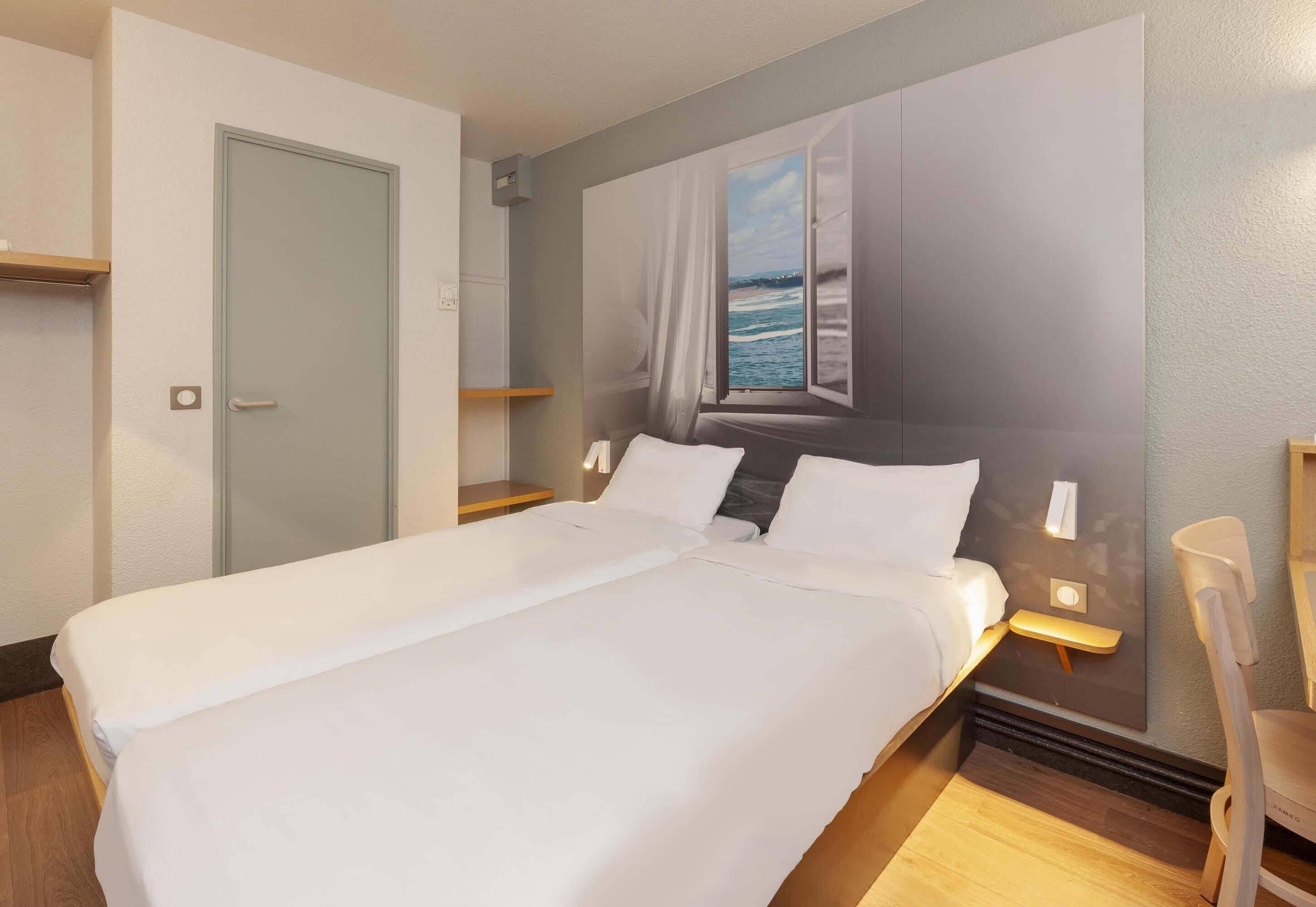 Bureau, chambres insonorisées, Wi-Fi gratuit, draps fournis