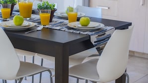 Villa, 2 Bedrooms | In-room dining
