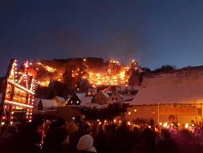 Luokittelematon kuva, 4 kautta 20, painike