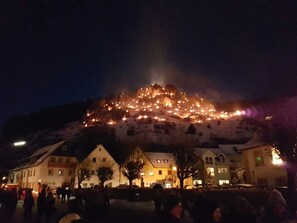 Luokittelematon kuva, 3 kautta 20, painike